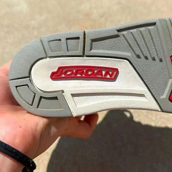 Nike Jordan Retro 3 SE Fire Red Toddler Sneakers - Picture 9 of 14